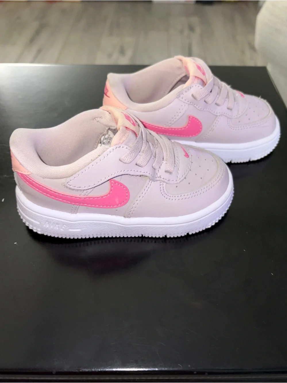 Nike Force 1 Low Toddler Girls Sneakers Size 7C. EUC